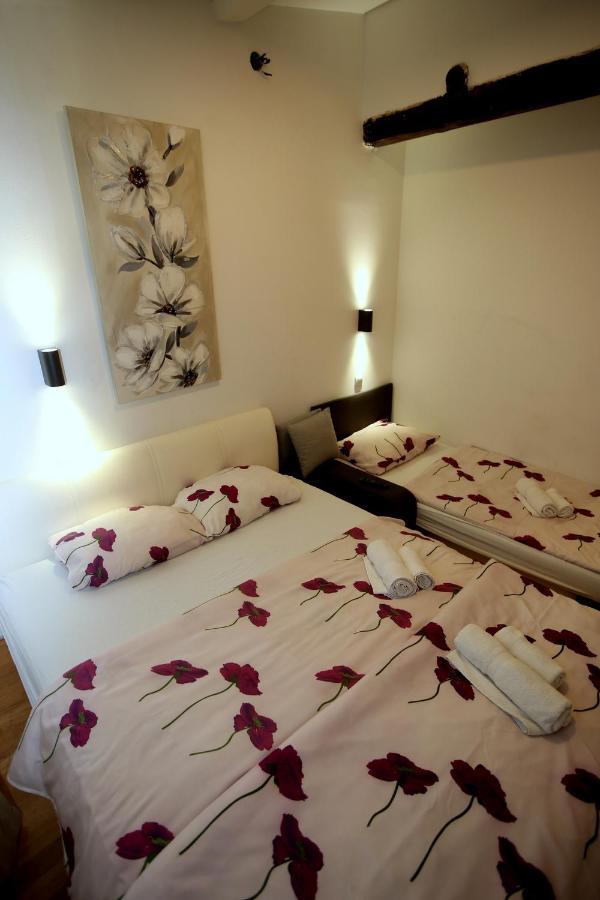 Apartments Rooms Fontane Trnje - Free Parking Zagreb Exterior photo